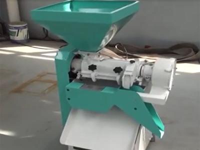 河北保定玉米脫皮機客戶試機完成 加工現場